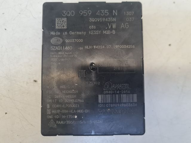 bontott VW GOLF VII Kulcs Nélküli Nyitás Jeladó