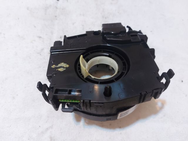 bontott VW GOLF VII Légzsák Átvezető Szalagkábel