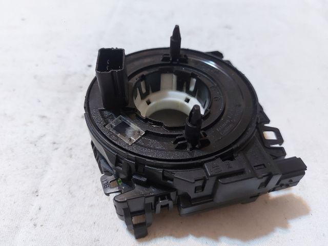 bontott VW GOLF VII Légzsák Átvezető Szalagkábel