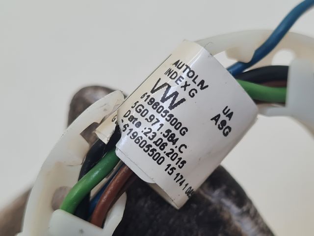 bontott VW GOLF VII Légzsák Csatlakozó (Pozíciófüggetlen)