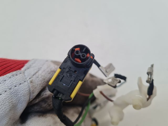 bontott VW GOLF VII Légzsák Csatlakozó (Pozíciófüggetlen)