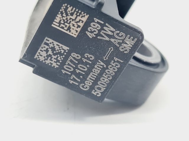 bontott VW GOLF VII Légzsák Indító Modul Oldallégzsák