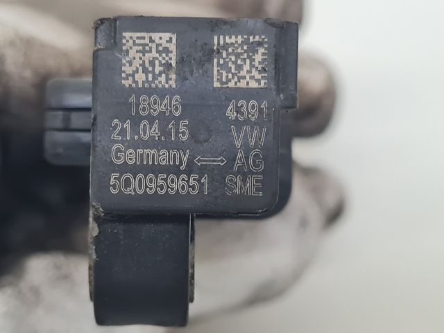 bontott VW GOLF VII Légzsák Indító Modul Oldallégzsák