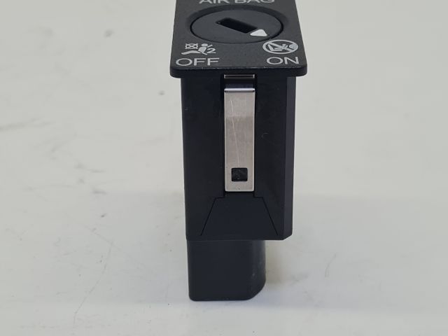 bontott VW GOLF VII Légzsák Kapcsoló