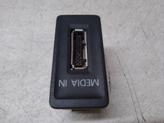 bontott VW GOLF VII Média Kapcsoló