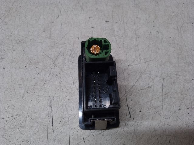 bontott VW GOLF VII Média Kapcsoló