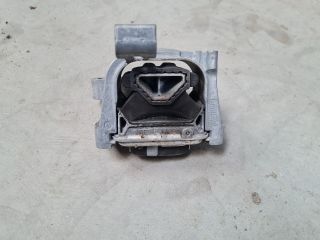 bontott VW GOLF VII Motor Tartó Bak Jobb