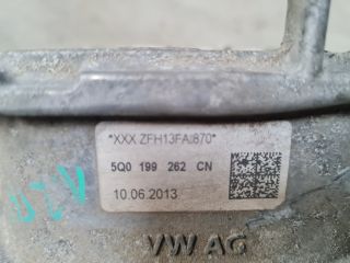 bontott VW GOLF VII Motor Tartó Bak Jobb