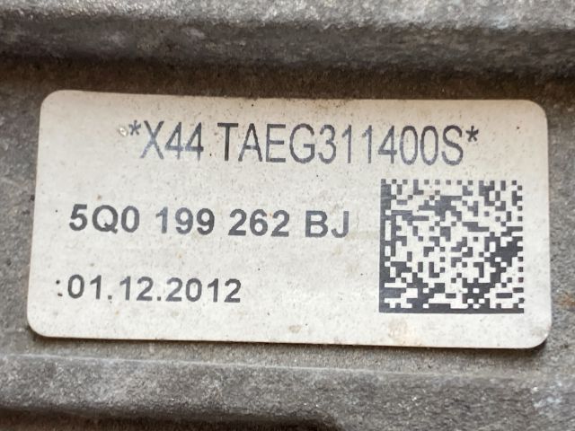 bontott VW GOLF VII Motor Tartó Bak Jobb