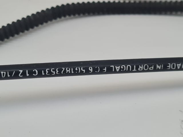 bontott VW GOLF VII Motorháztető Nyitó Bowden