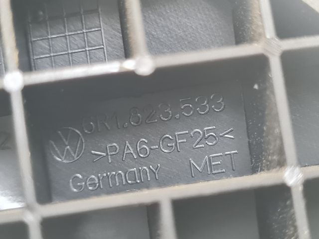 bontott VW GOLF VII Motorháztető Nyitó Kar / Gomb