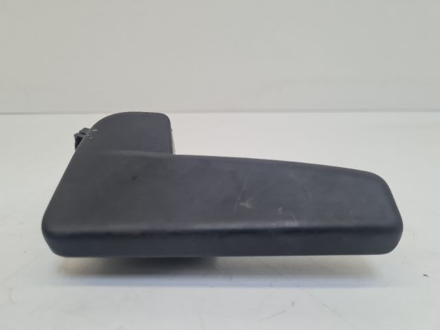 bontott VW GOLF VII Motorháztető Nyitó Kar / Gomb