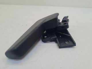 bontott VW GOLF VII Motorháztető Nyitó Kar / Gomb