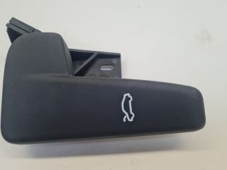 bontott VW GOLF VII Motorháztető Nyitó Kar / Gomb