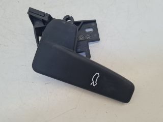 bontott VW GOLF VII Motorháztető Nyitó Kar / Gomb