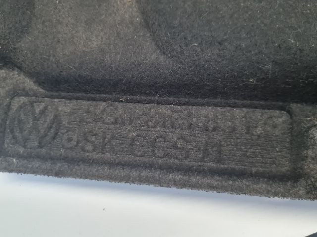 bontott VW GOLF VII Motorháztető Szigetelés