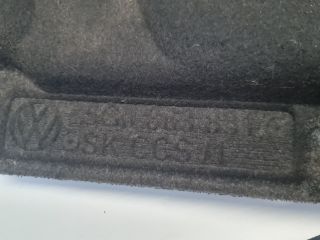 bontott VW GOLF VII Motorháztető Szigetelés