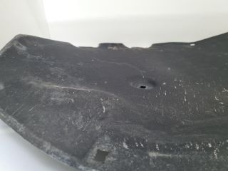 bontott VW GOLF VII Motorháztető Szigetelés