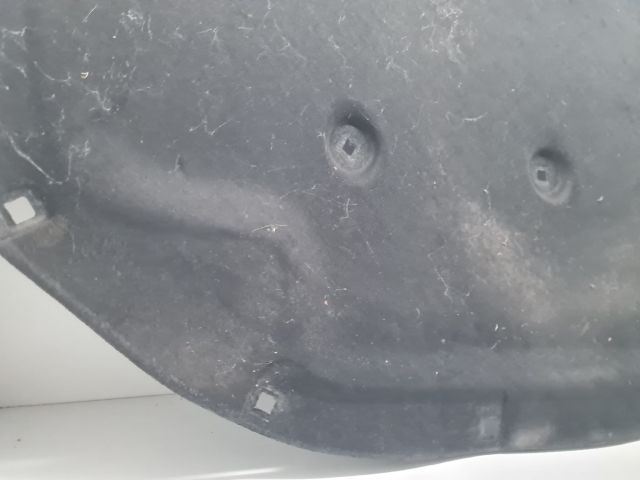 bontott VW GOLF VII Motorháztető Szigetelés