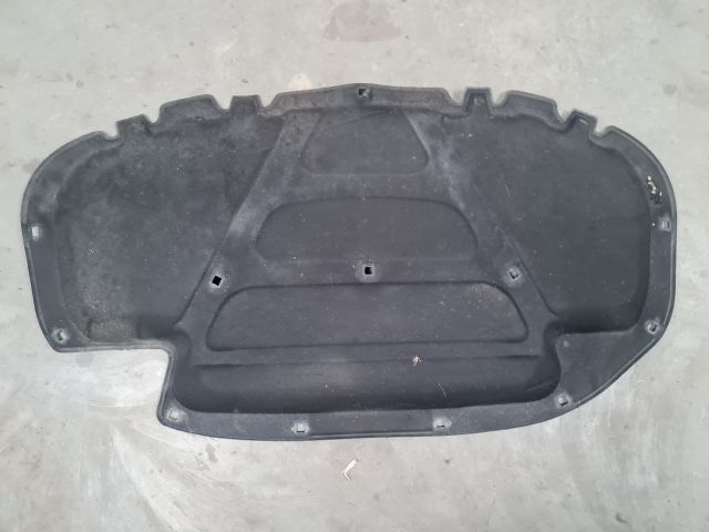 bontott VW GOLF VII Motorháztető Szigetelés