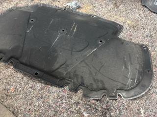 bontott VW GOLF VII Motorháztető Szigetelés