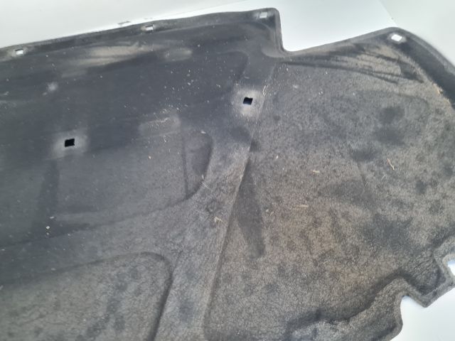 bontott VW GOLF VII Motorháztető Szigetelés