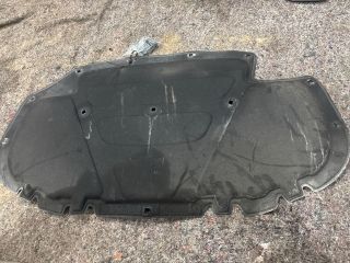 bontott VW GOLF VII Motorháztető Szigetelés