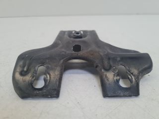 bontott VW GOLF VII Motorháztető Zár Tartó Konzol