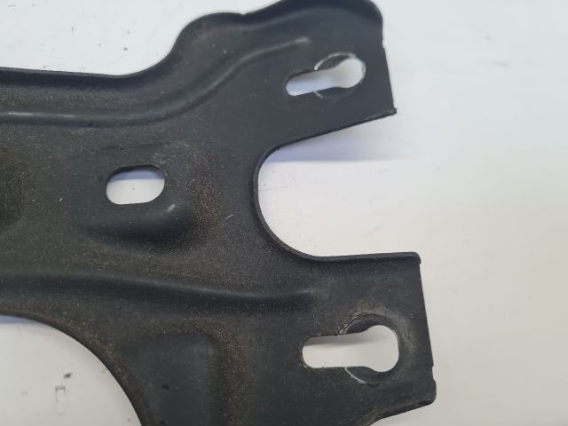 bontott VW GOLF VII Motorháztető Zár Tartó Konzol