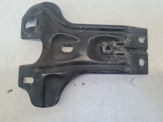 bontott VW GOLF VII Motorháztető Zár Tartó Konzol