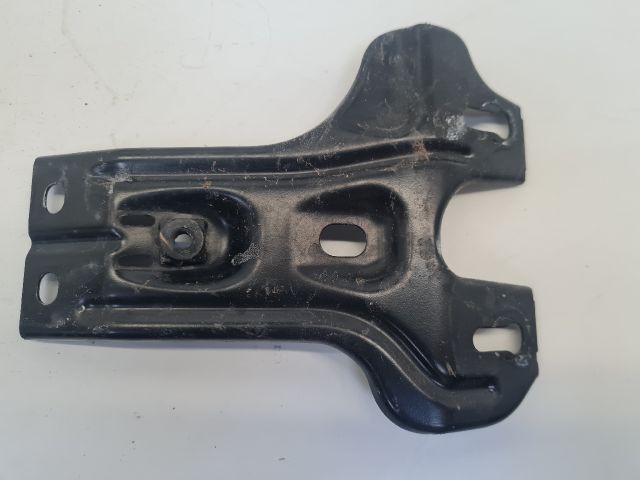 bontott VW GOLF VII Motorháztető Zár Tartó Konzol