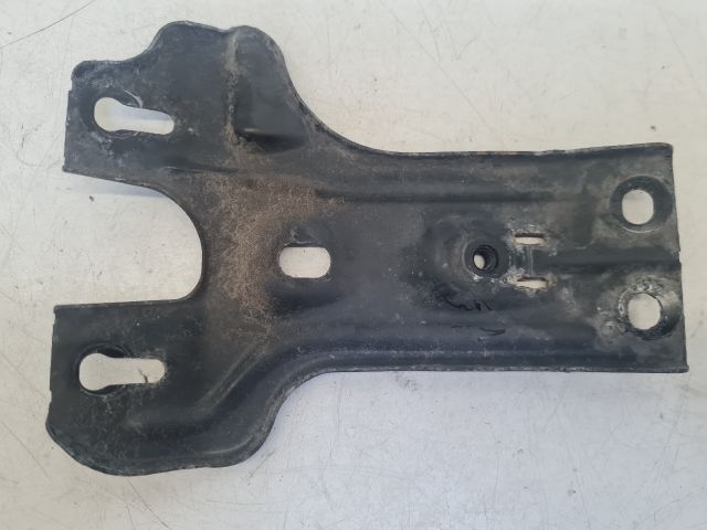 bontott VW GOLF VII Motorháztető Zár Tartó Konzol