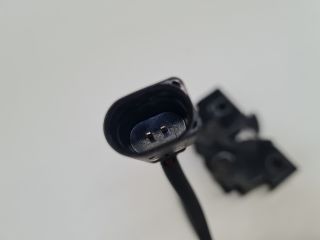 bontott VW GOLF VII Motorháztető Zárszerkezet