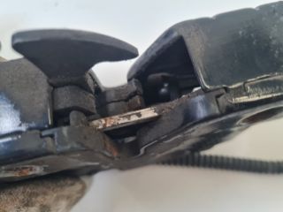 bontott VW GOLF VII Motorháztető Zárszerkezet