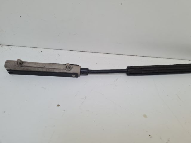 bontott VW GOLF VII Motorháztető Zárszerkezet