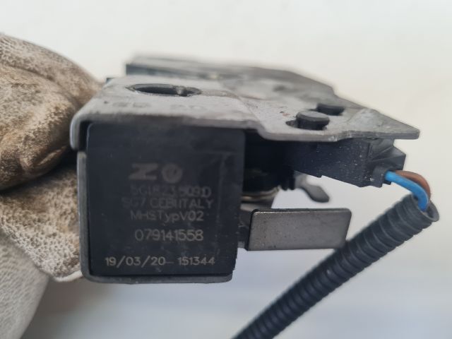 bontott VW GOLF VII Motorháztető Zárszerkezet