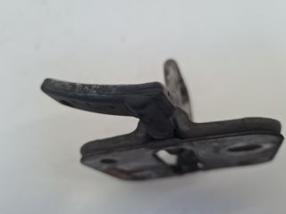 bontott VW GOLF VII Motorháztető Zárszerkezet