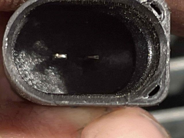 bontott VW GOLF VII Motorháztető Zárszerkezet