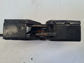 bontott VW GOLF VII Motorháztető Zárszerkezet