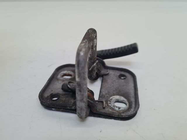 bontott VW GOLF VII Motorháztető Zárszerkezet