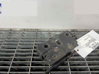 bontott VW GOLF VII Motorháztető Zárszerkezet