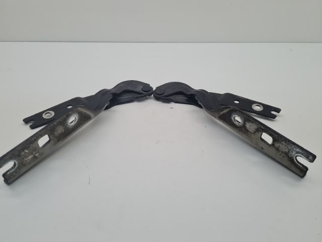 bontott VW GOLF VII Motorháztető Zsanér Pár