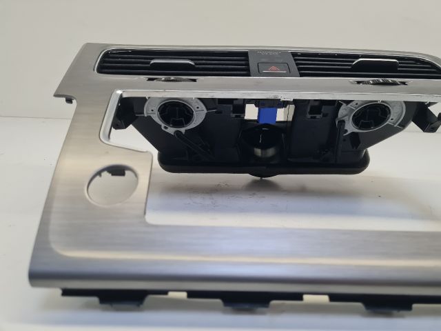 bontott VW GOLF VII Multifunkciós Kijelző Keret