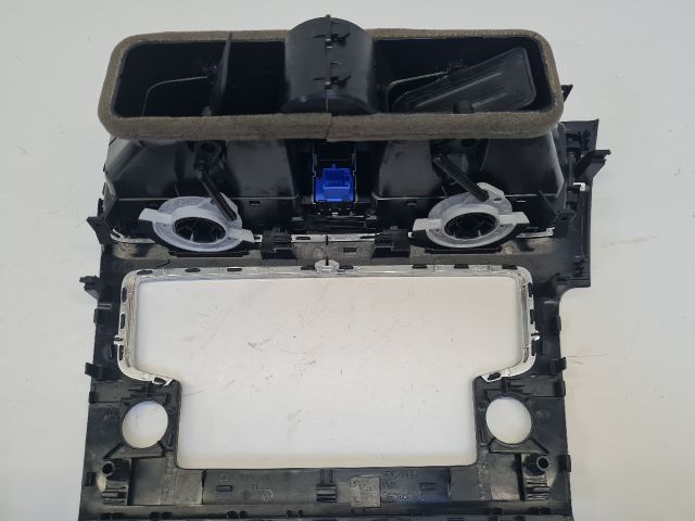 bontott VW GOLF VII Multifunkciós Kijelző Keret