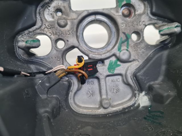 bontott VW GOLF VII Multikormány