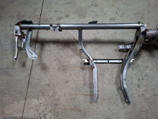 bontott VW GOLF VII Műszerfal Tartó Vas