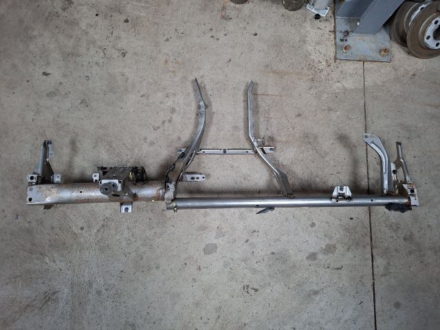 bontott VW GOLF VII Műszerfal Tartó Vas