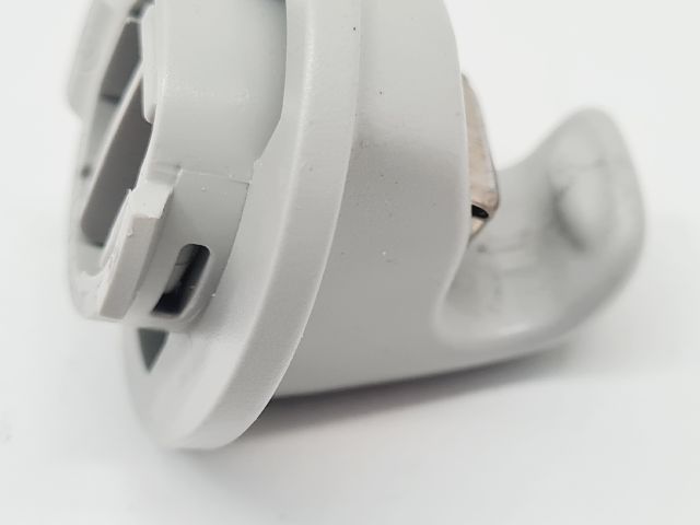 bontott VW GOLF VII Napellenző Tartó (Pozíciófüggetlen)