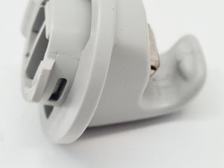 bontott VW GOLF VII Napellenző Tartó (Pozíciófüggetlen)