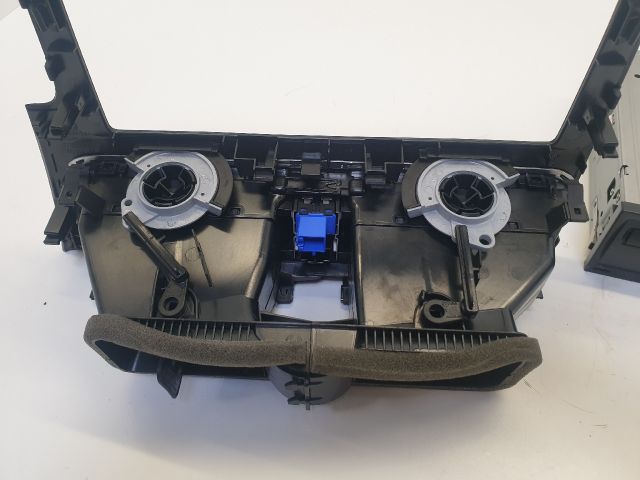 bontott VW GOLF VII Navigációs Fejegység